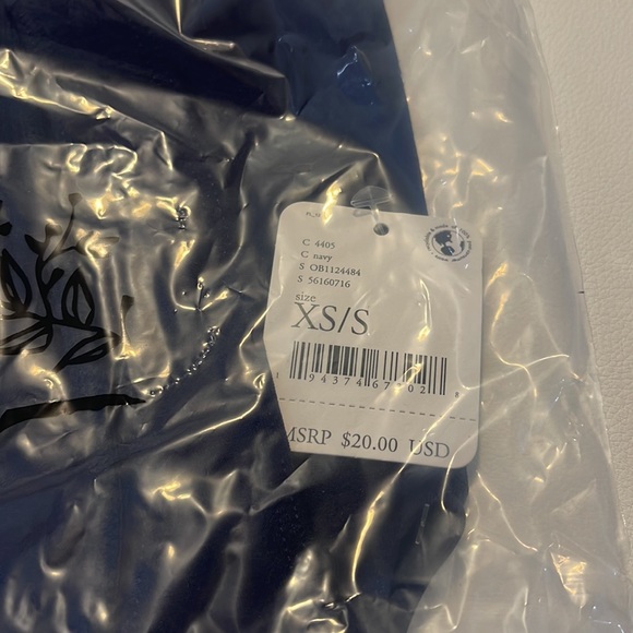 NEW Free People Navy Scoop Neck Crop Women’s Size XS/S NWT - Picture 3 of 3